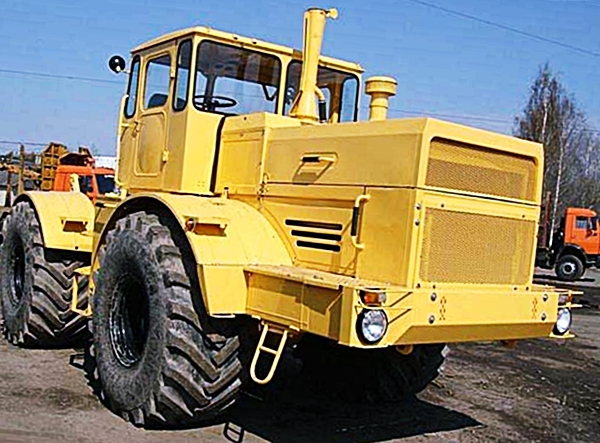 Трактор "Кировец" К-700