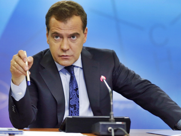 Дмитрий Медведев потребовал ускорить перевод 5 млрд на закупку топлива аграриям